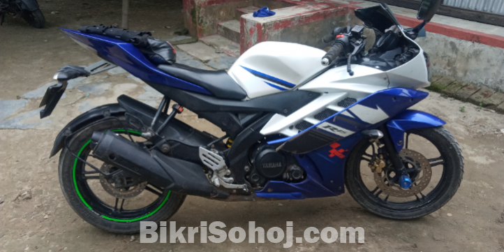 Yamaha R15 v2 (special edition)